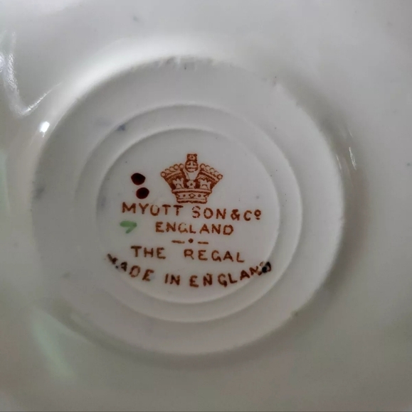 Myott Sons & Co Tea Cup and Saucer The Regal Rare Estate Vintage Detailed Orange - Picture 2 of 8